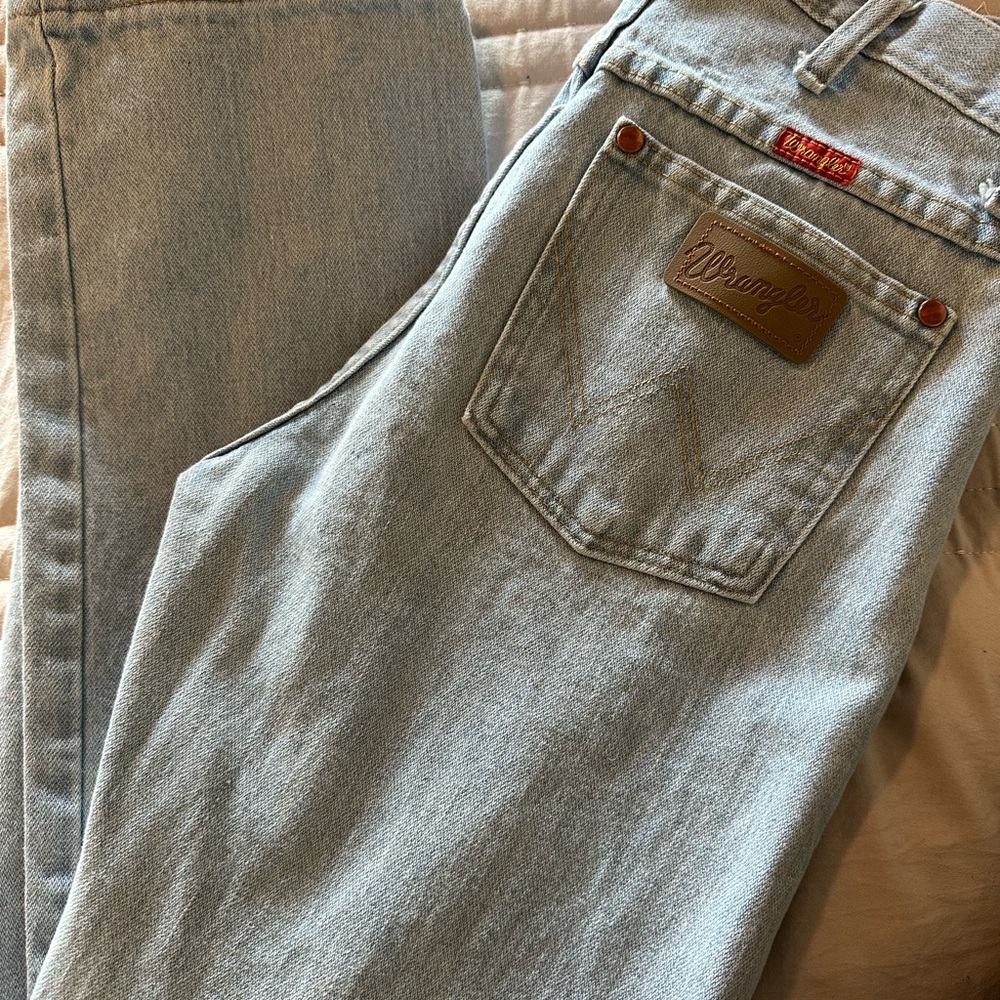 Wrangler Blue Relaxed Fit Jeans